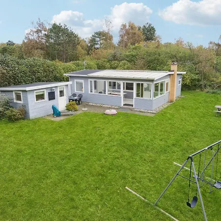 4 Bedroom Lovely In Sjaellands Odde Feriehus
