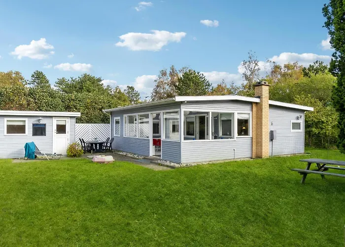 4 Bedroom Lovely In Sjaellands Odde Feriehus Yderby